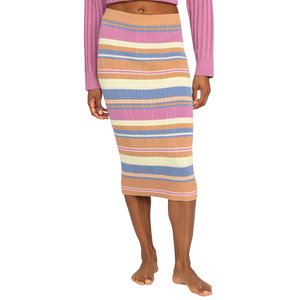 CAMEL WITH BACK STRIPE SWEATER
